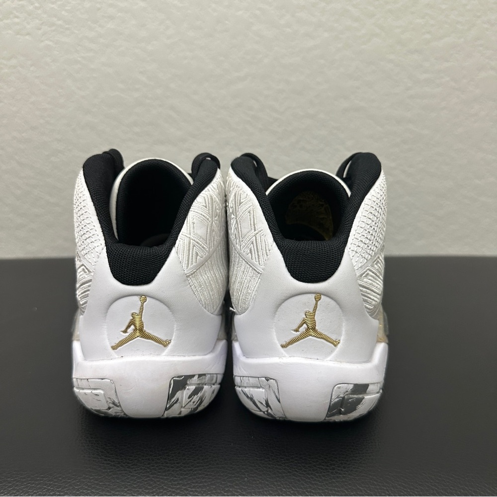 Air Jordan 38 White Metallic Gold Boys Shoes Size 6.5Y DZ3499-107 Zoom Air